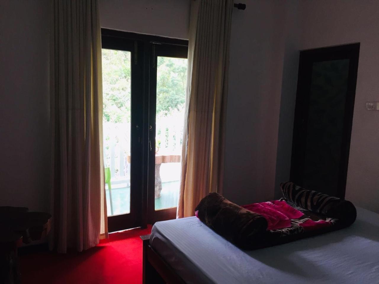 Thalagala Oya Resort & Restaurant Nuwara Eliya Exteriör bild